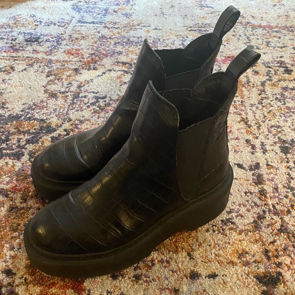 Steve Madden Boots